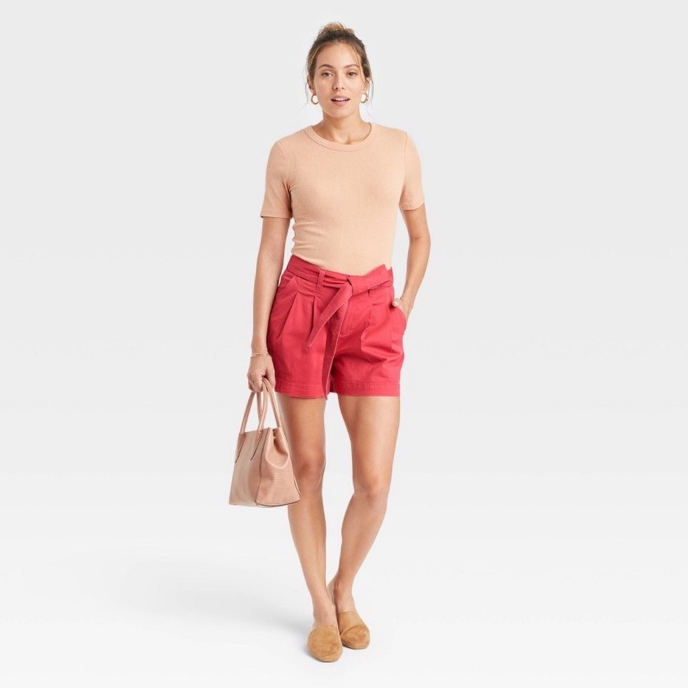 - NWT High Rise Pleated Shorts - Picture 2 of 7